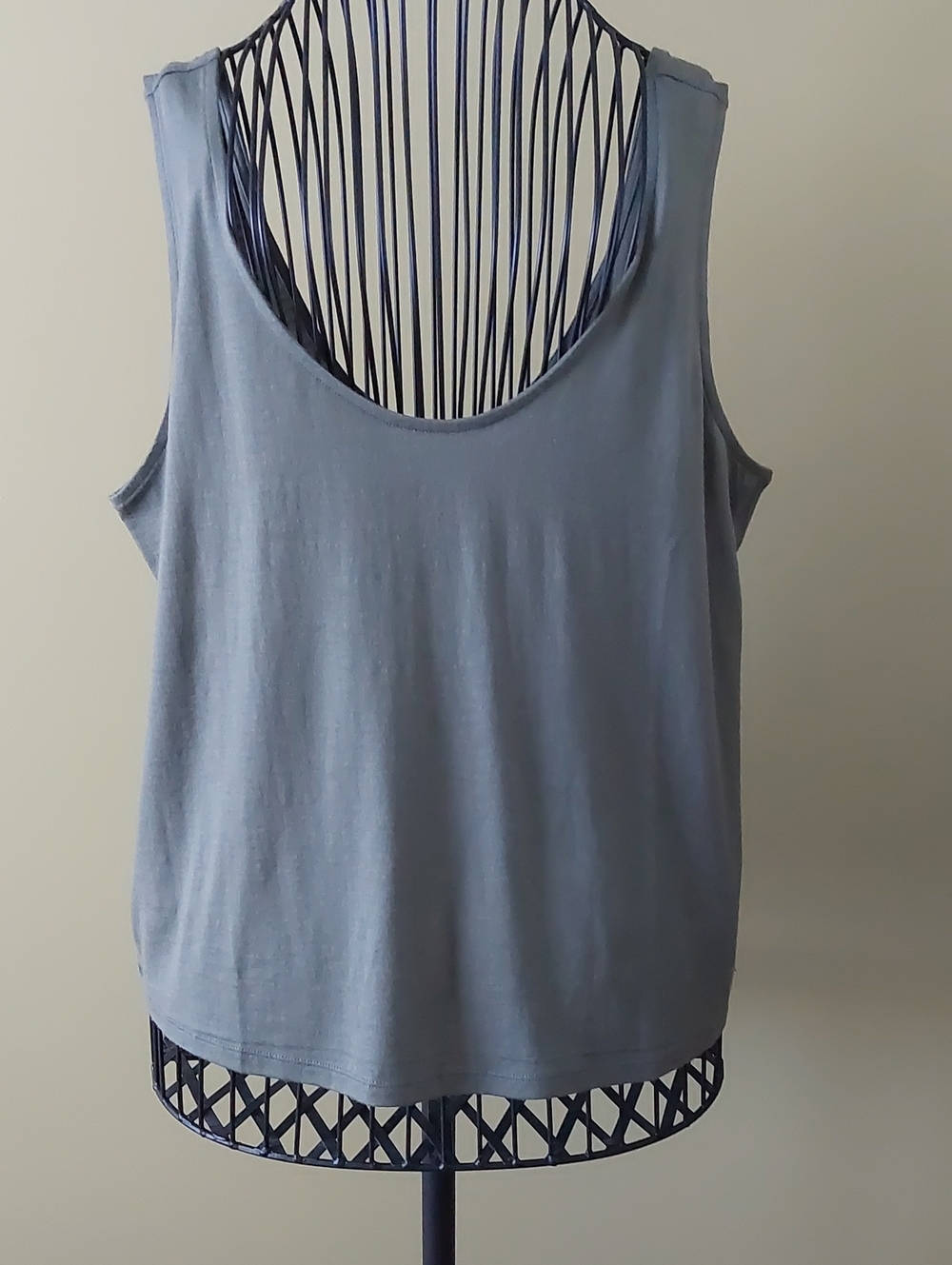 UNBOUND Merino, 100% Merino Wool Tank Top - Moss Green Color